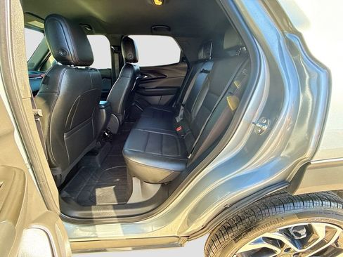 Used 2025 Chevrolet TrailBlazer RS w/ Convenience Package FWD image 23