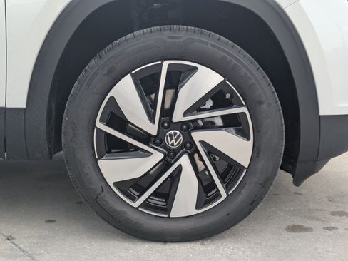 New 2026 Volkswagen Atlas SEL AWD/4WD image 11
