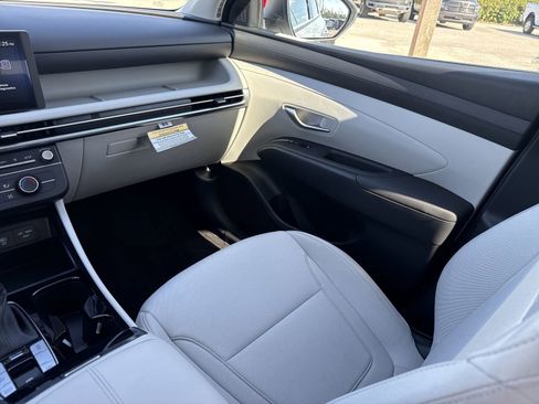 New 2026 Hyundai Tucson SE image 13