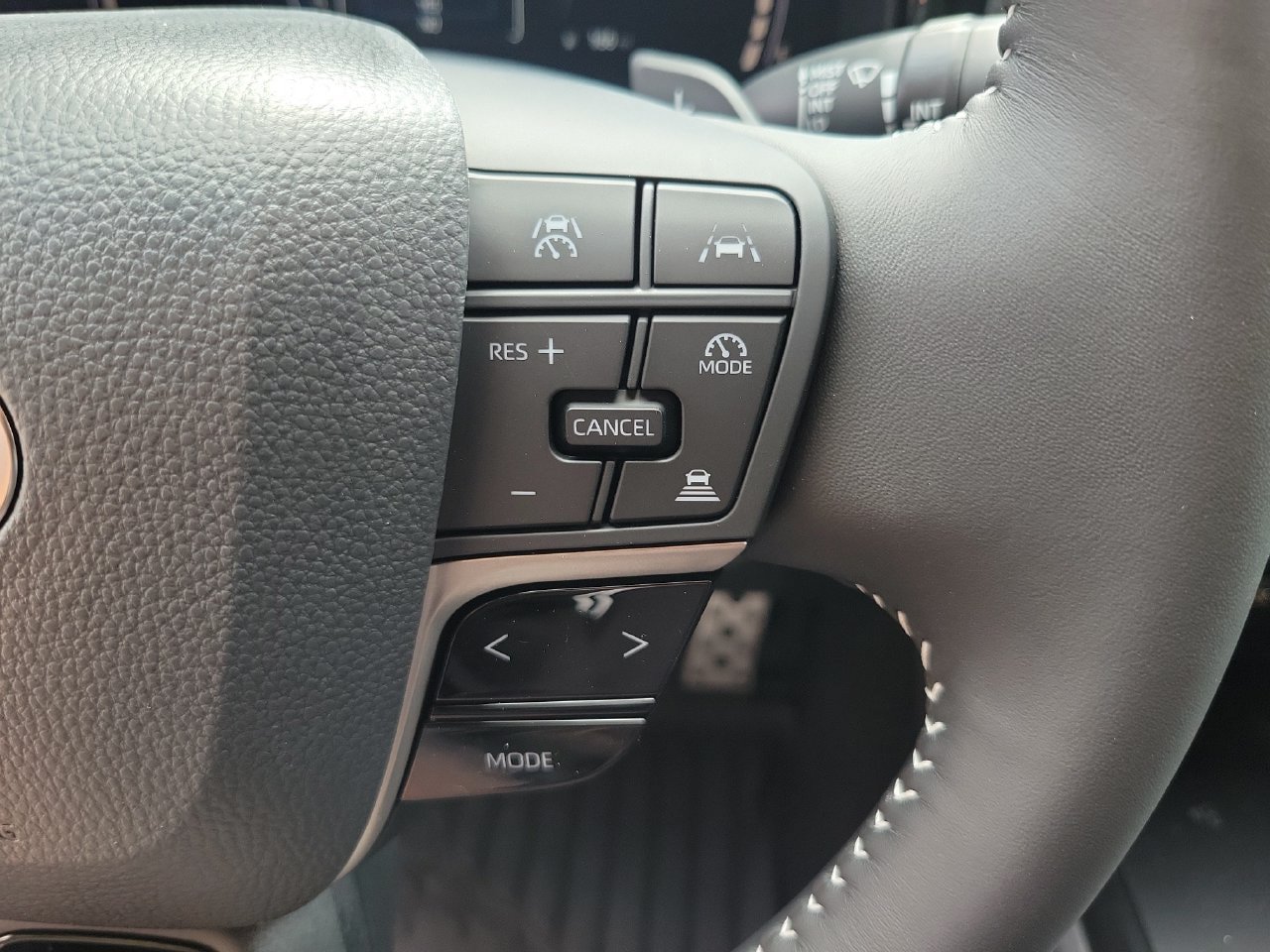 Used 2026 Toyota Camry SE FWD image 21