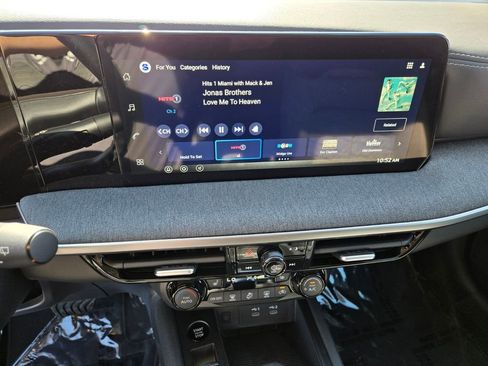 New 2026 Nissan Kicks SV w/ SV Premium Package image 12