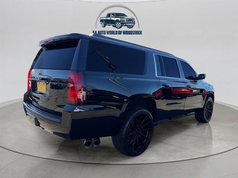 Used 2020 Chevrolet Suburban LT image 12