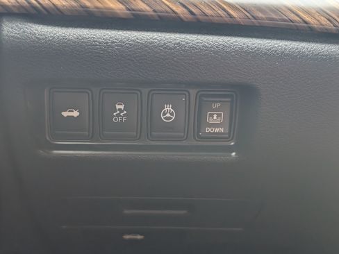 Used 2016 Nissan Maxima Platinum w/ Interior Lighting Package FWD image 15