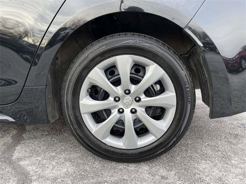 Used 2023 Toyota Corolla LE image 9