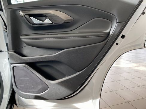 Used 2022 GMC Terrain SLT w/ Tech Package image 10