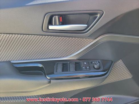 Certified 2022 Toyota C-HR Limited image 17
