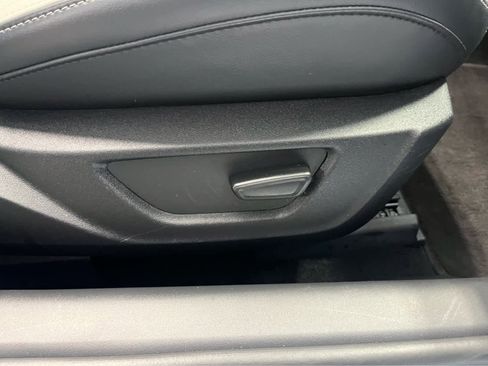 Used 2025 Ford Mustang Premium image 44