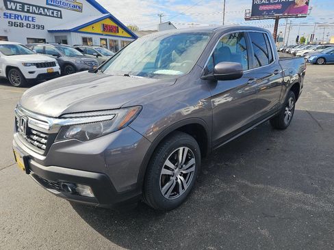 Used 2017 Honda Ridgeline RTS image 2