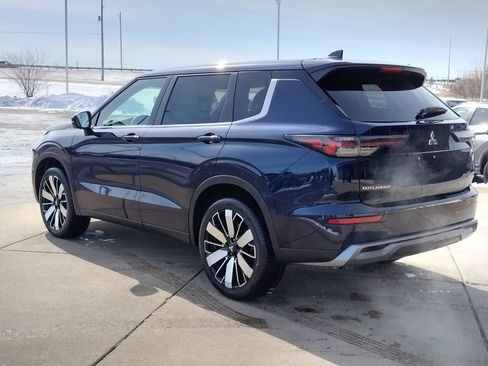 New 2026 Mitsubishi Outlander SE image 18