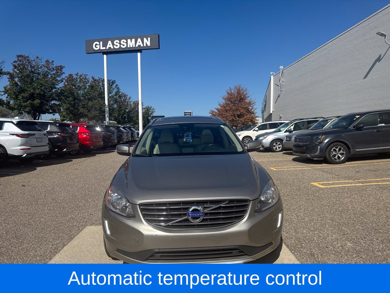 Used 2015 Volvo XC60 T6 AWD/4WD image 4