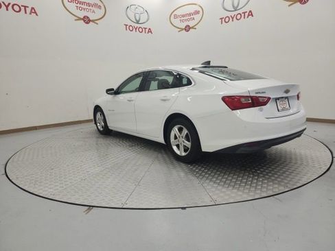 Used 2021 Chevrolet Malibu LS FWD image 3