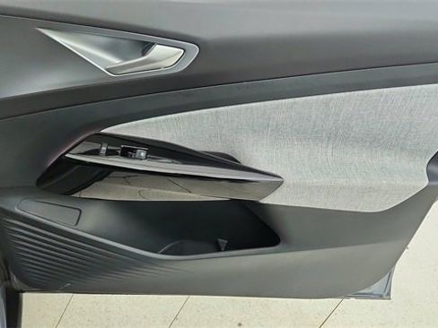 Used 2025 Volkswagen ID.4 Pro image 24