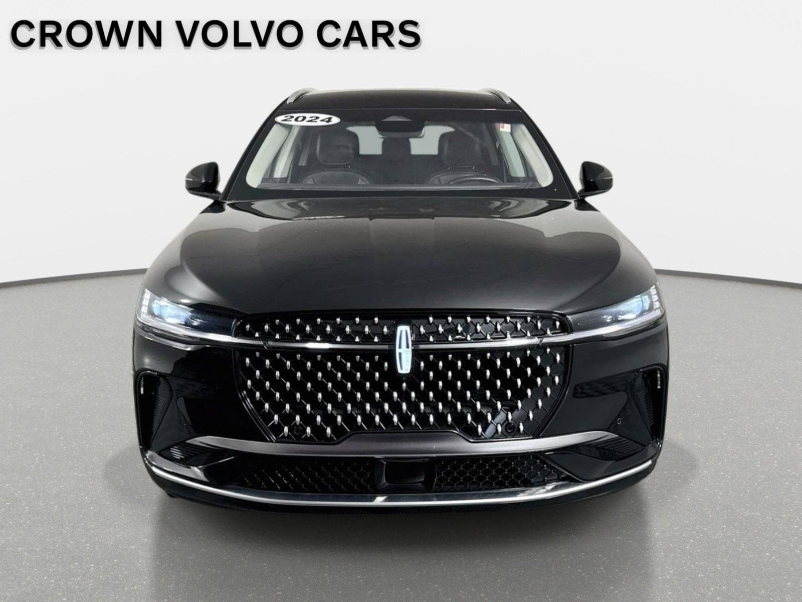 Used 2024 Lincoln Nautilus Reserve AWD/4WD image 2