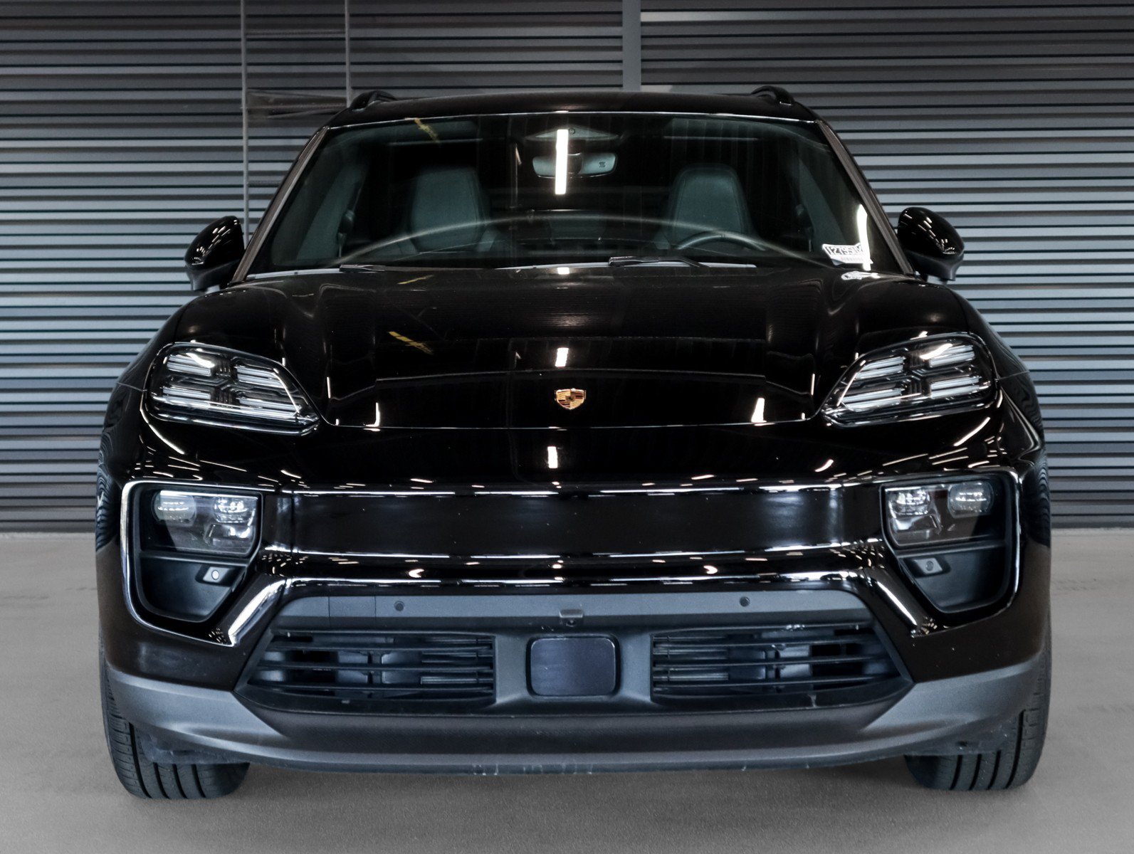 Certified 2024 Porsche Macan 4 Electric AWD/4WD image 8