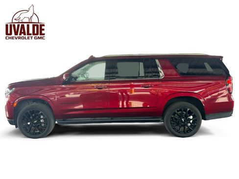 Used 2024 Chevrolet Suburban High Country AWD/4WD image 2