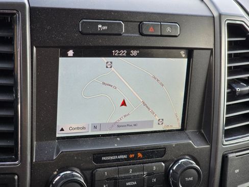 Used 2018 Ford F150 XLT w/ Equipment Group 302A Luxury image 6