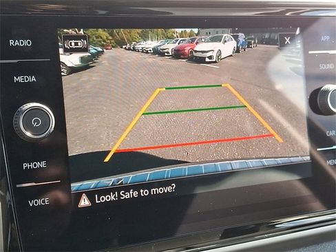 Used 2023 Volkswagen Atlas SE image 17