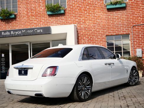Used 2021 Rolls-Royce Ghost AWD/4WD image 2