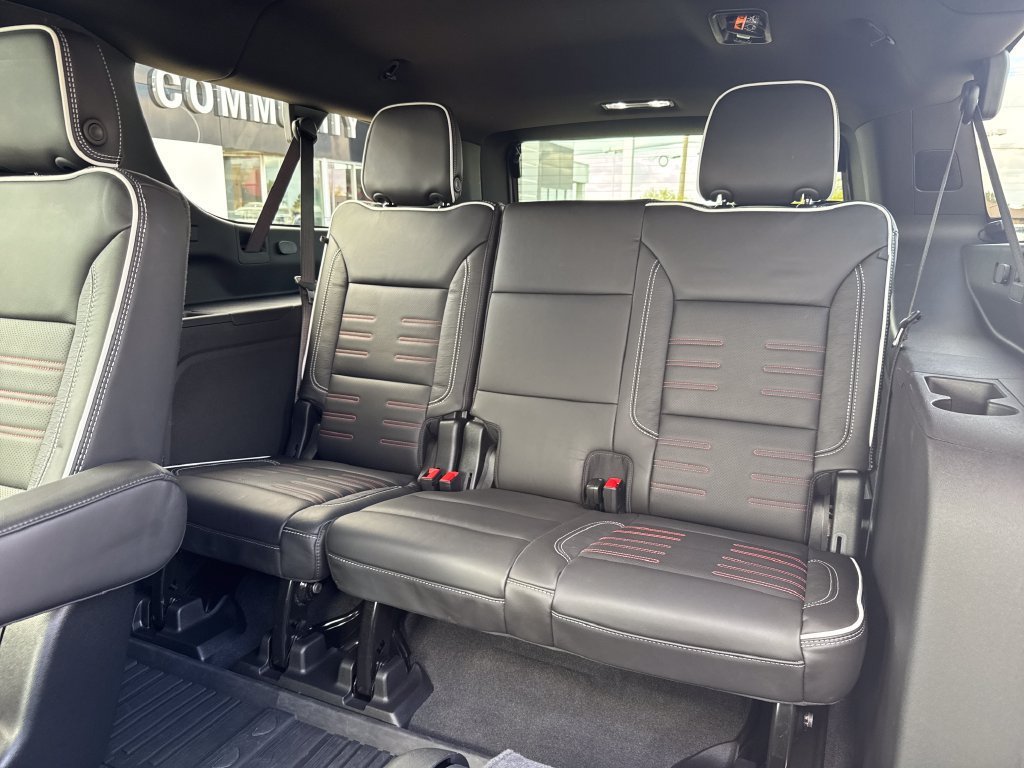 Used 2026 GMC Yukon XL AT4 Ultimate w/ LPO, Floor Liner Package AWD/4WD image 41