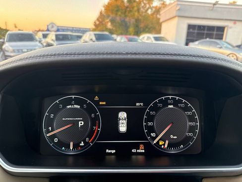 Used 2016 Land Rover Range Rover Supercharged AWD/4WD image 20
