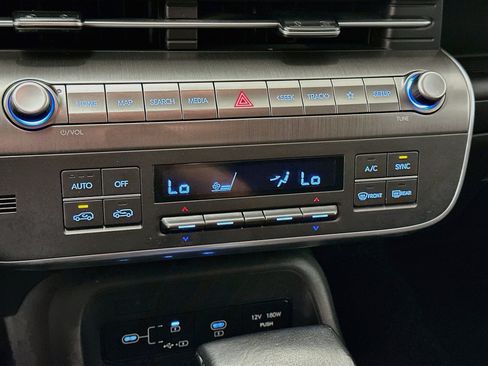 Used 2025 Hyundai Kona SEL AWD/4WD image 23