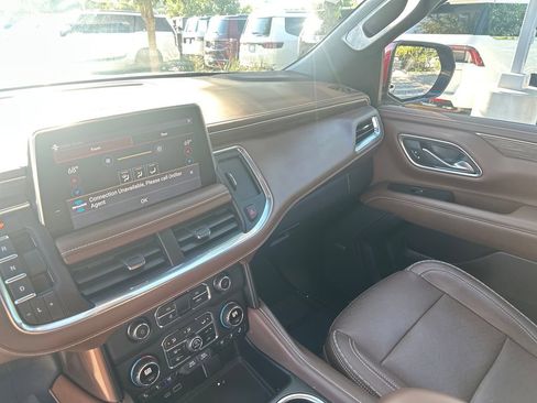 Used 2021 Chevrolet Tahoe High Country w/ Premium Package RWD image 23