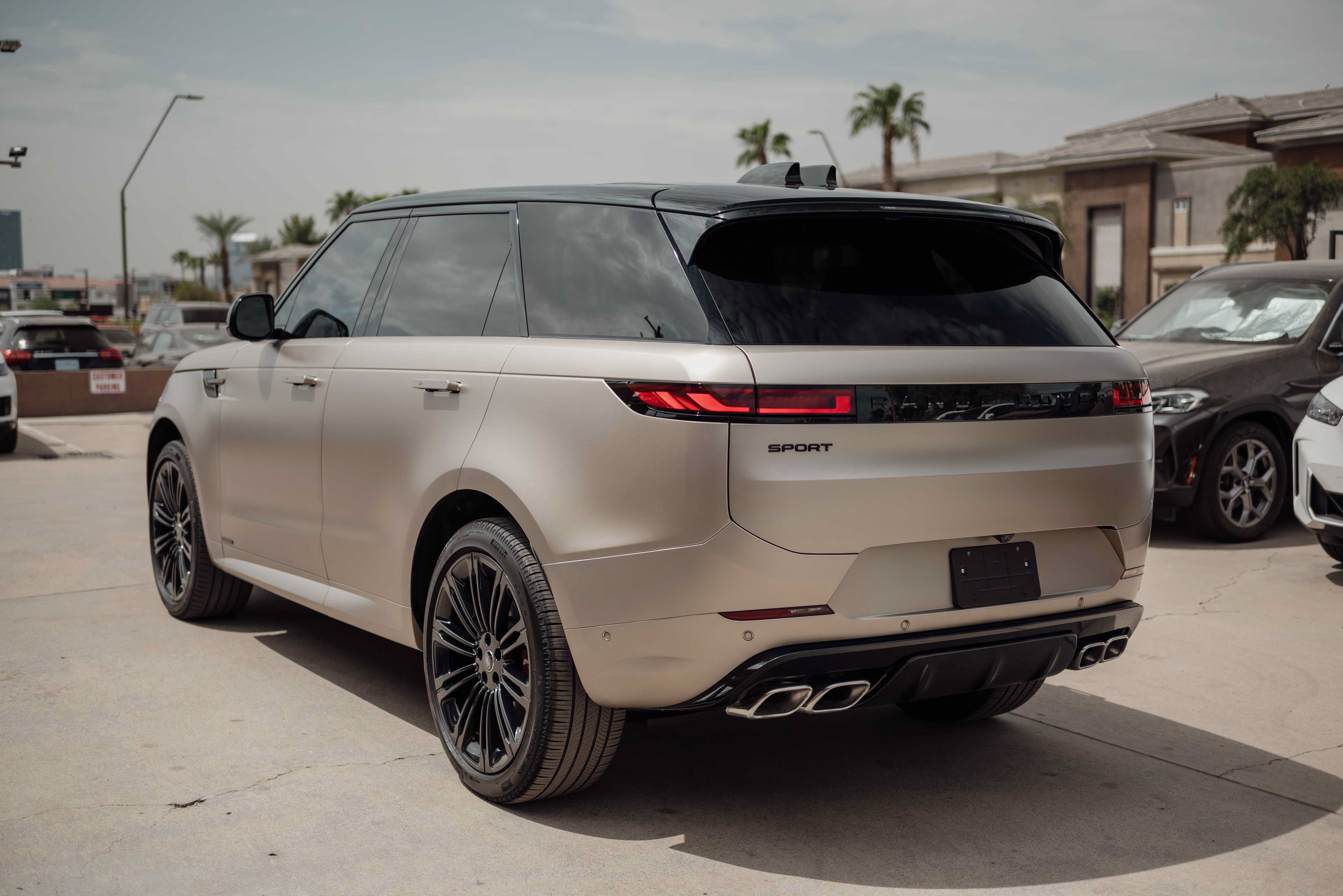 Used 2025 Land Rover Range Rover Sport Autobiography AWD/4WD image 5