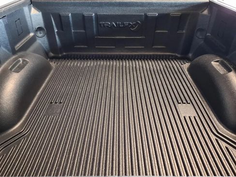 Used 2018 Ford F150 Lariat AWD/4WD image 6