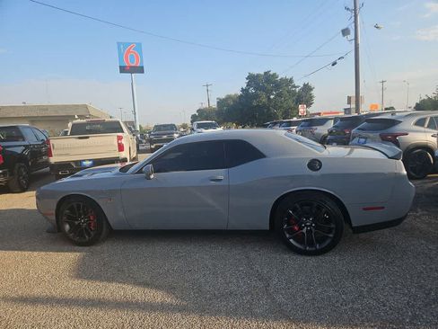 Used 2022 Dodge Challenger R/T Scat Pack w/ Plus Package RWD image 5