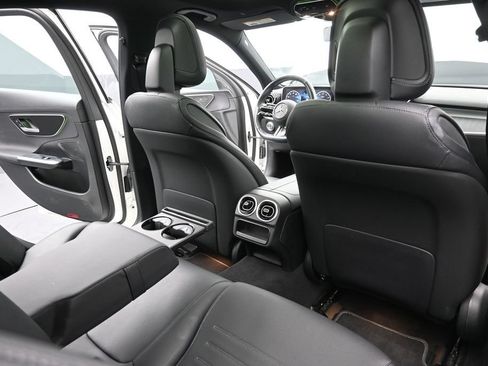 Used 2023 Mercedes-Benz C 300 4MATIC Sedan image 26