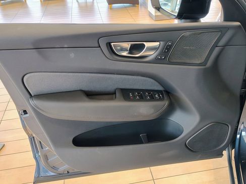 New 2026 Volvo XC60 T8 Ultra w/ Climate Package AWD/4WD image 9