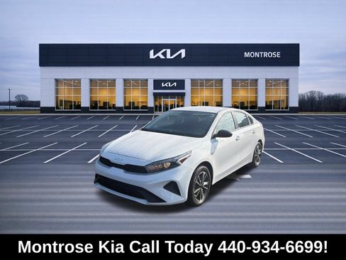 Used 2022 Kia Forte LXS FWD image 1