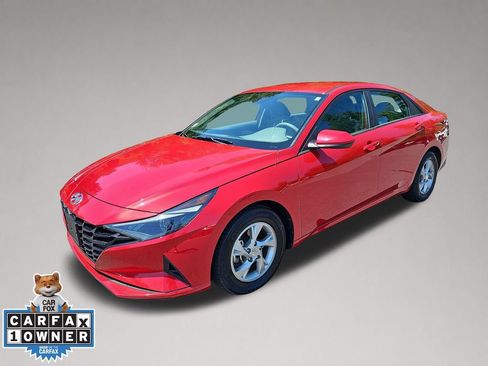 Used 2023 Hyundai Elantra SE w/ Cargo Package FWD image 8