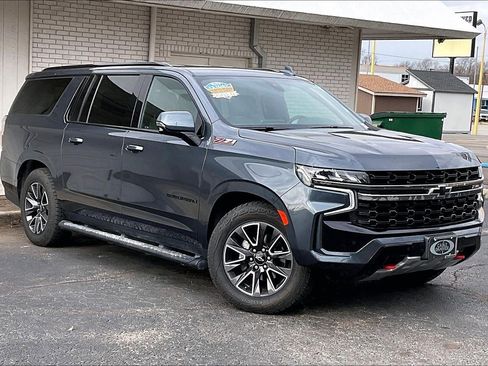Used 2021 Chevrolet Suburban Z71 w/ Z71 Off-Road Package AWD/4WD image 31