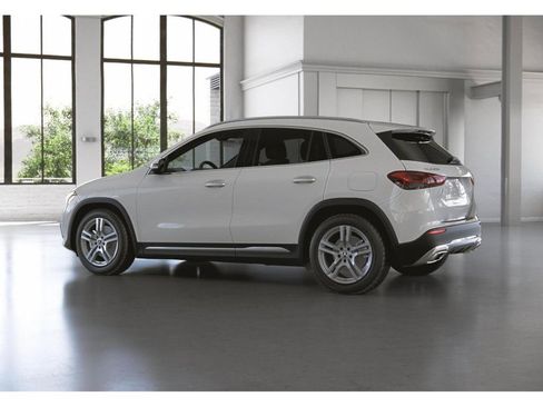 Certified 2023 Mercedes-Benz GLA 250 4MATIC image 32