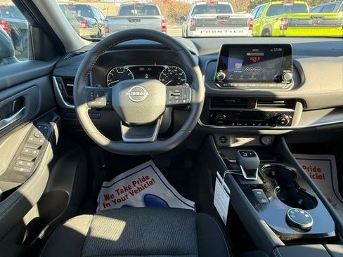 New 2026 Nissan Rogue SV image 21