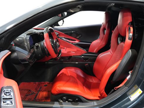 Used 2020 Chevrolet Corvette Stingray Preferred Cpe w/ 2LT Preferred Equipment Group RWD image 28
