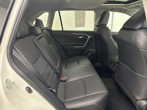 Used 2022 Toyota RAV4 XLE Premium AWD/4WD image 21