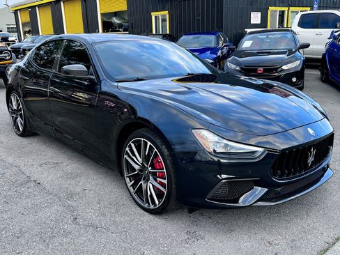 Used 2022 Maserati Ghibli Trofeo image 3