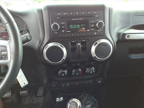 Used 2015 Jeep Wrangler Rubicon image 9