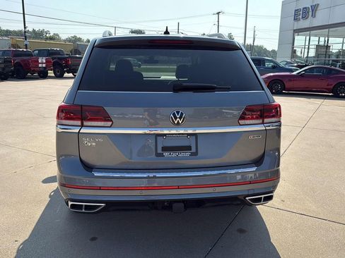 Used 2022 Volkswagen Atlas SEL Premium image 4