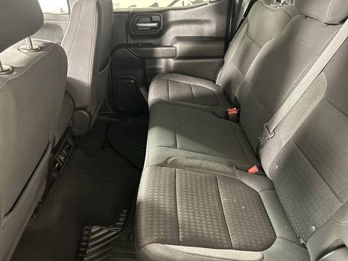 Used 2021 Chevrolet Silverado 1500 LT image 24