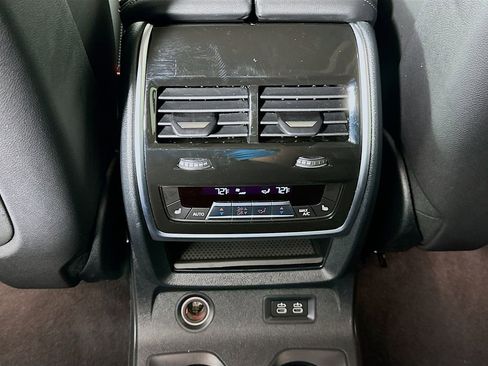 Certified 2023 BMW X7 xDrive40i w/ Premium Package image 26