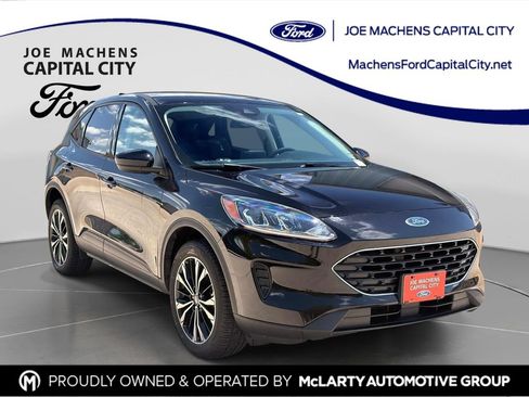 Used 2022 Ford Escape SE w/ SE Sport Appearance Package AWD/4WD image 1
