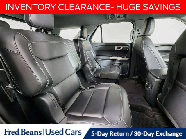 Used 2023 Ford Explorer XLT w/ Equipment Group 202A AWD/4WD image 33