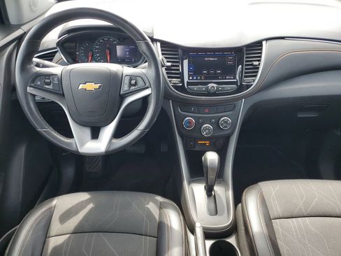 Used 2020 Chevrolet Trax LT w/ LT Convenience Package AWD/4WD image 22