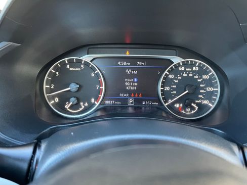 Used 2025 Nissan Altima 2.5 SV image 40