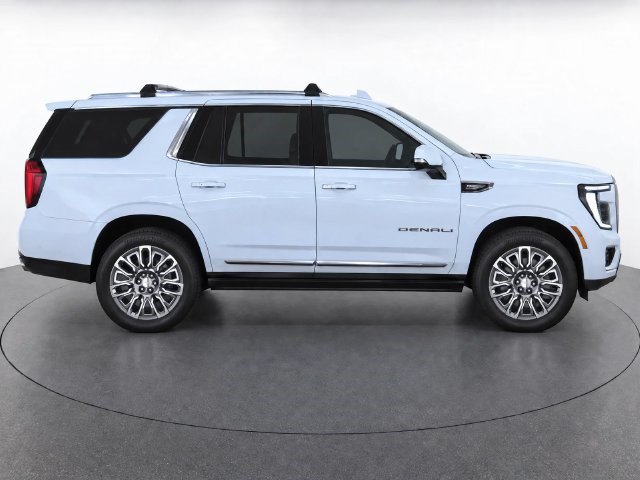 Used 2026 GMC Yukon Denali w/ Sun & Power Step Package AWD/4WD image 2