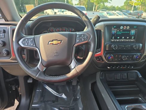 Used 2015 Chevrolet Silverado 1500 LTZ Z71 w/ LTZ Plus Package AWD/4WD image 15