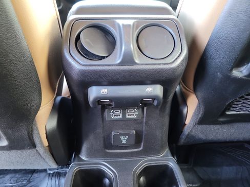 Used 2020 Jeep Gladiator Rubicon image 18